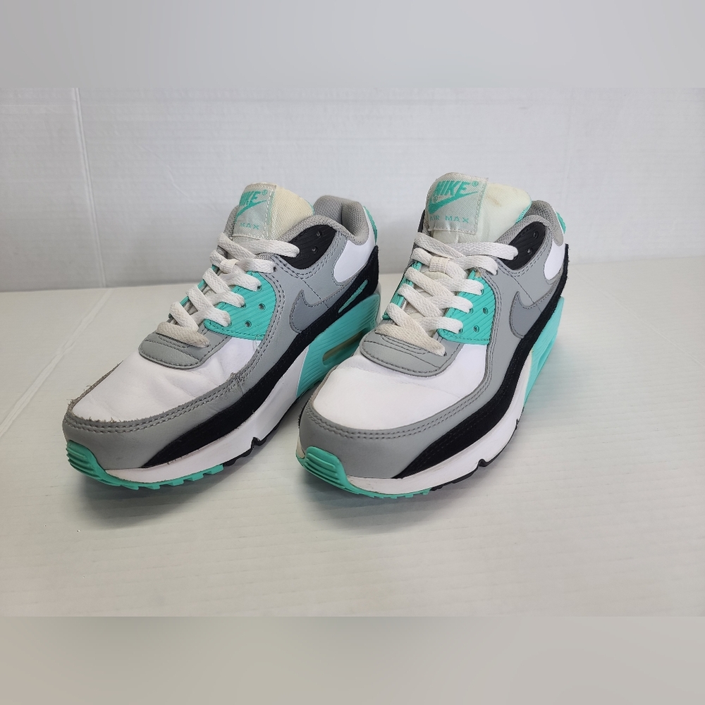 Nike Air Max 90 Leather GS 'Hyper Turquoise' youth shoe 5.5y